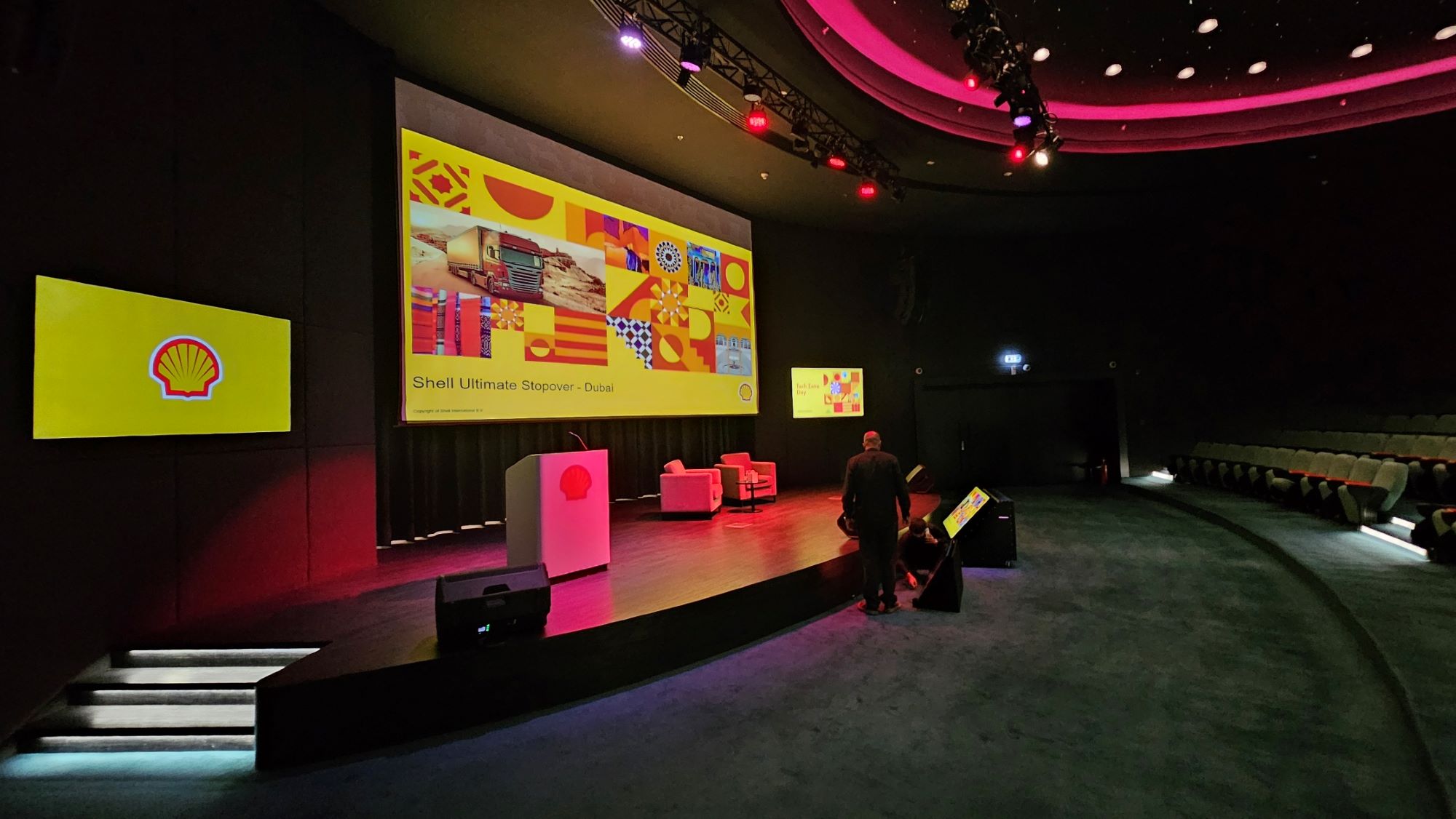 Corporate Keynote Stage — Dubai, UAE